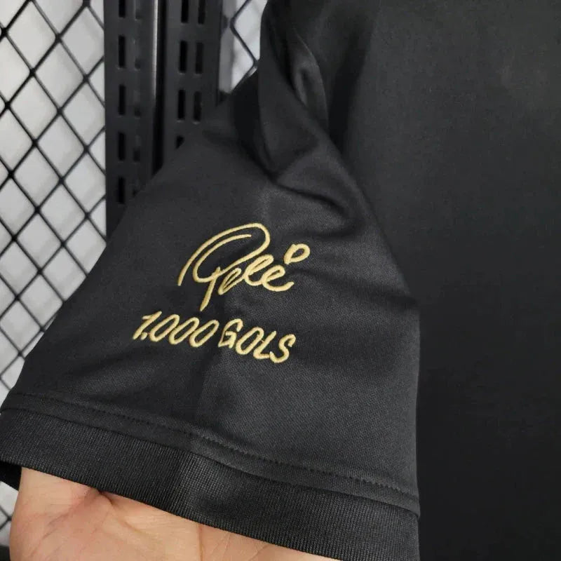 "Camisa Santista Pelé 1000 Gols - Torcedor Masculina Preta - Netmantos"
