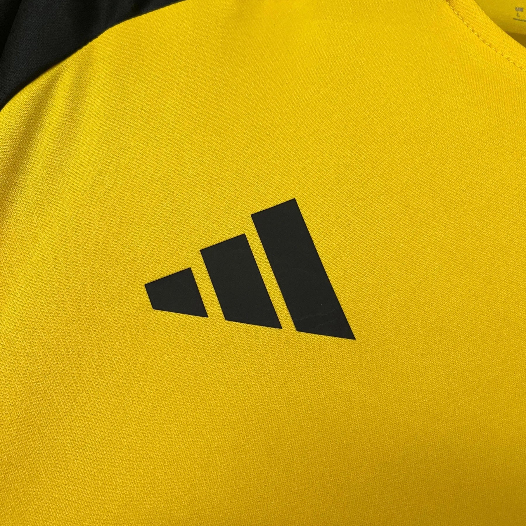 "Camisa Atlético Mineiro Treino 25/26 - Torcedor Masculina Amarela + Patrocínios - Netmantos"