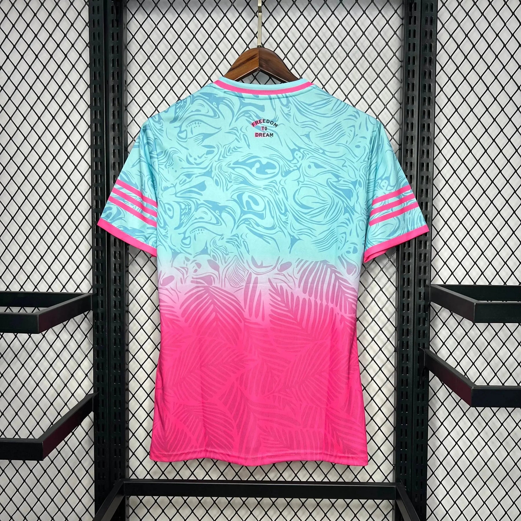 "Camisa Inter Miami Edição Especial 24/25 - Torcedor Masculina Azul e Rosa - Netmantos"