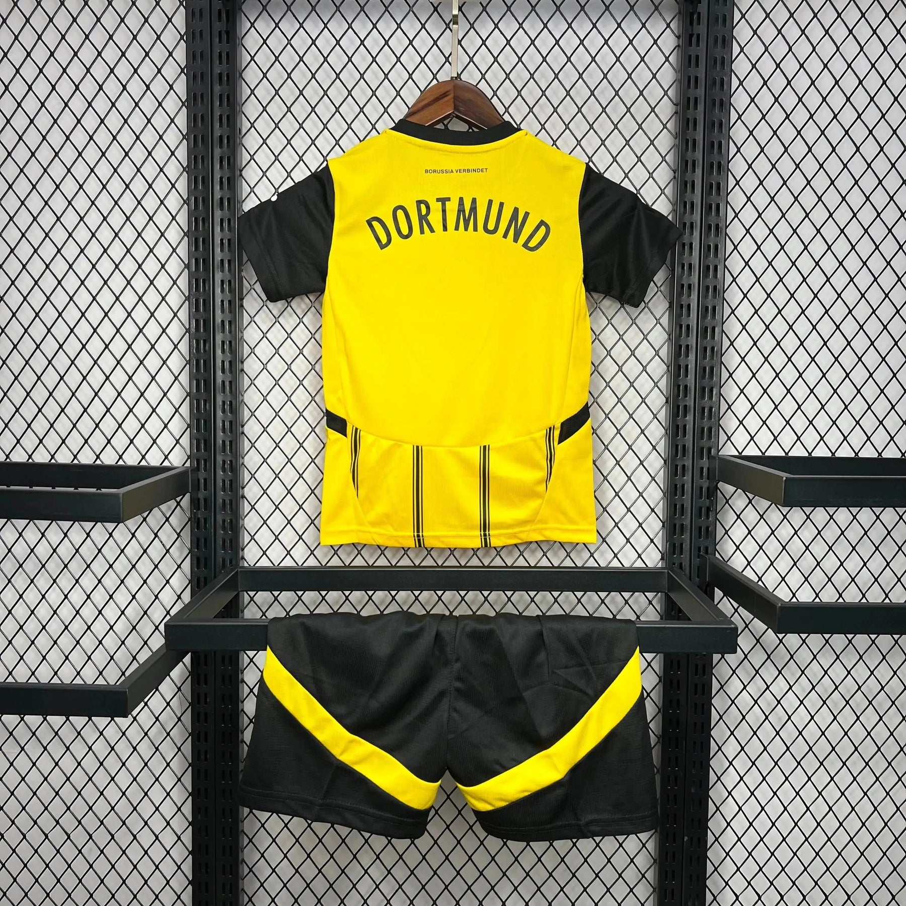 "Camisa Borussia Dortmund Home 24/25- Torcedor Infantil Preta e Amarela - Netmantos"