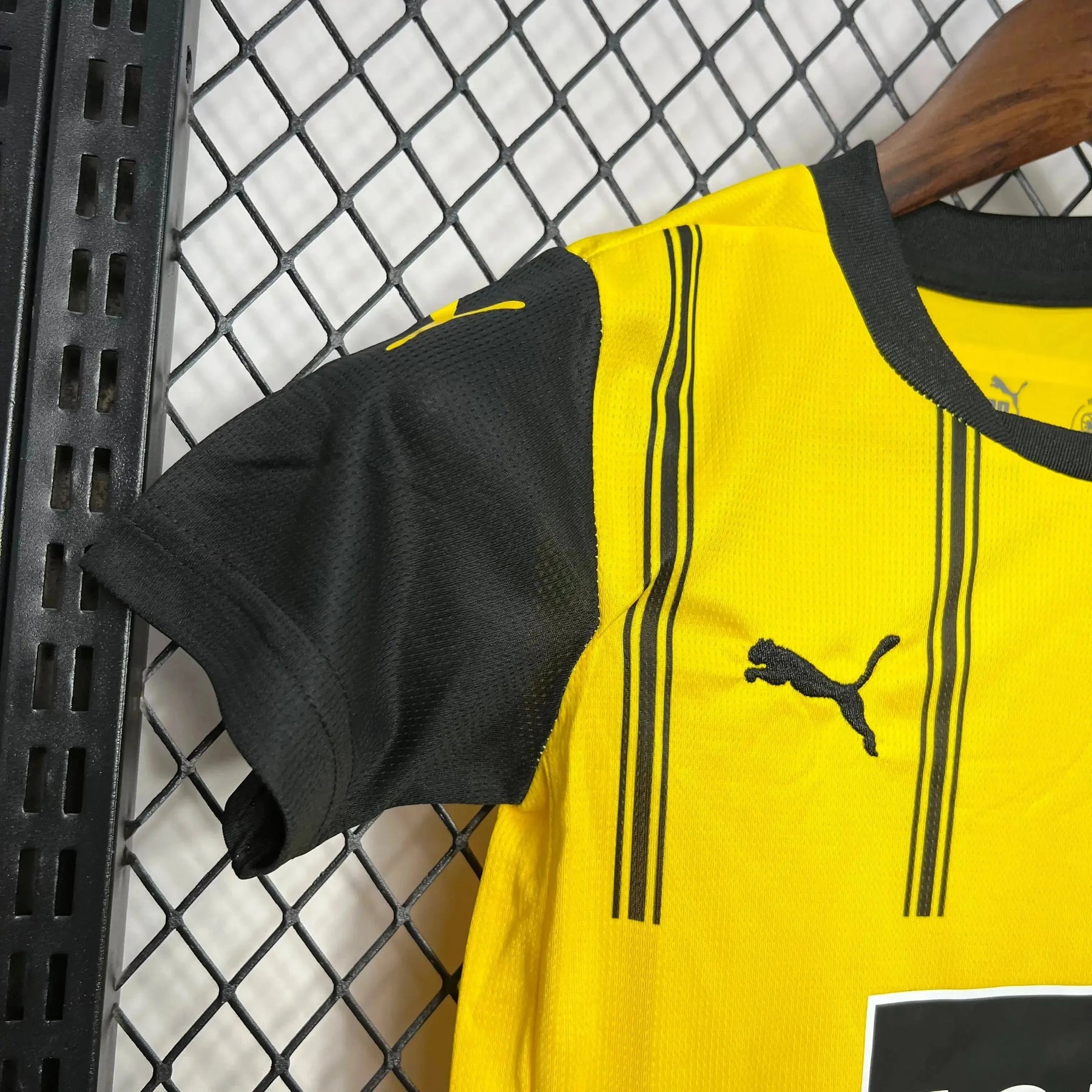 "Camisa Borussia Dortmund Home 24/25- Torcedor Infantil Preta e Amarela - Netmantos"