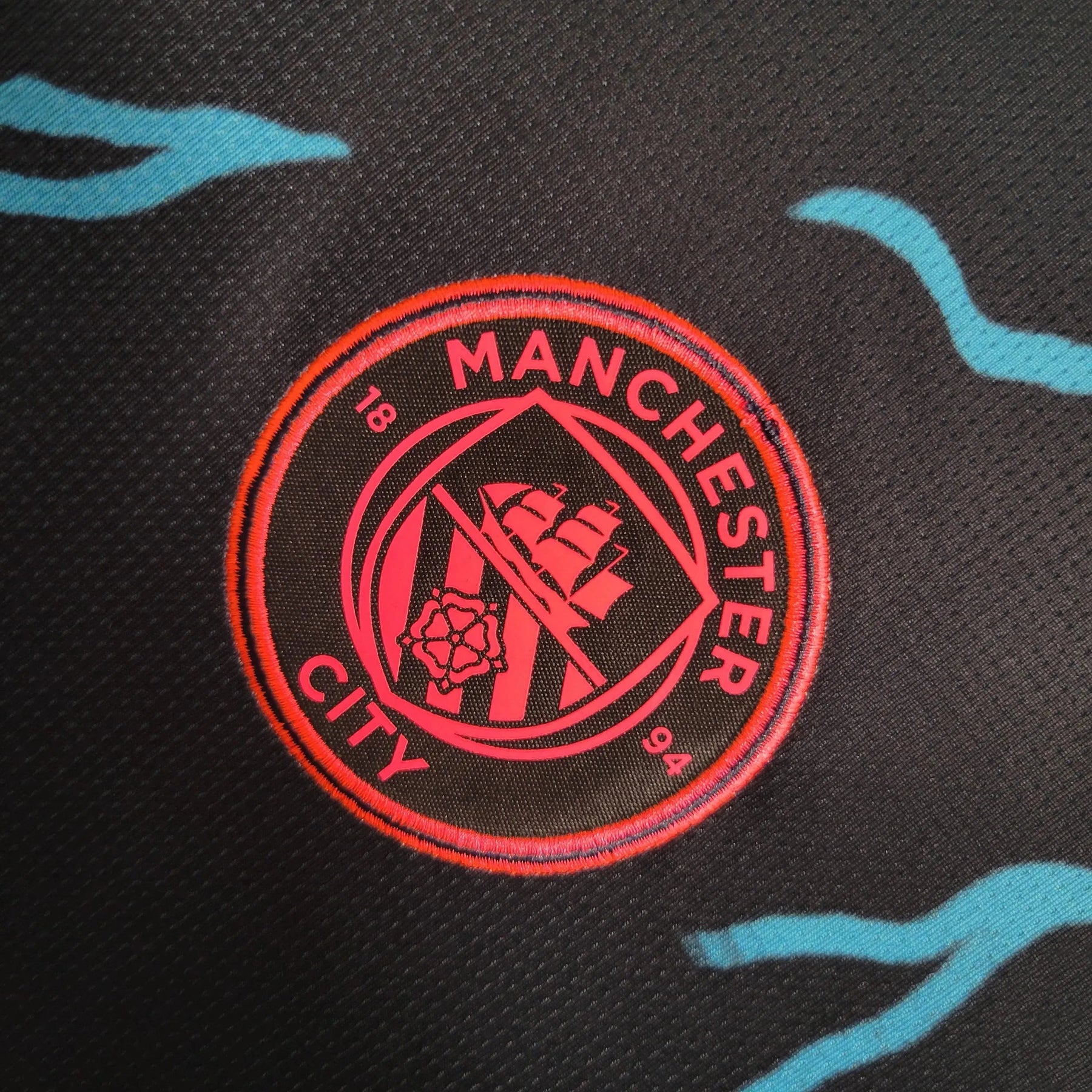 "Camisa Manchester City Away II 23/24 - Torcedor Masculina Preta e Azul - Netmantos"