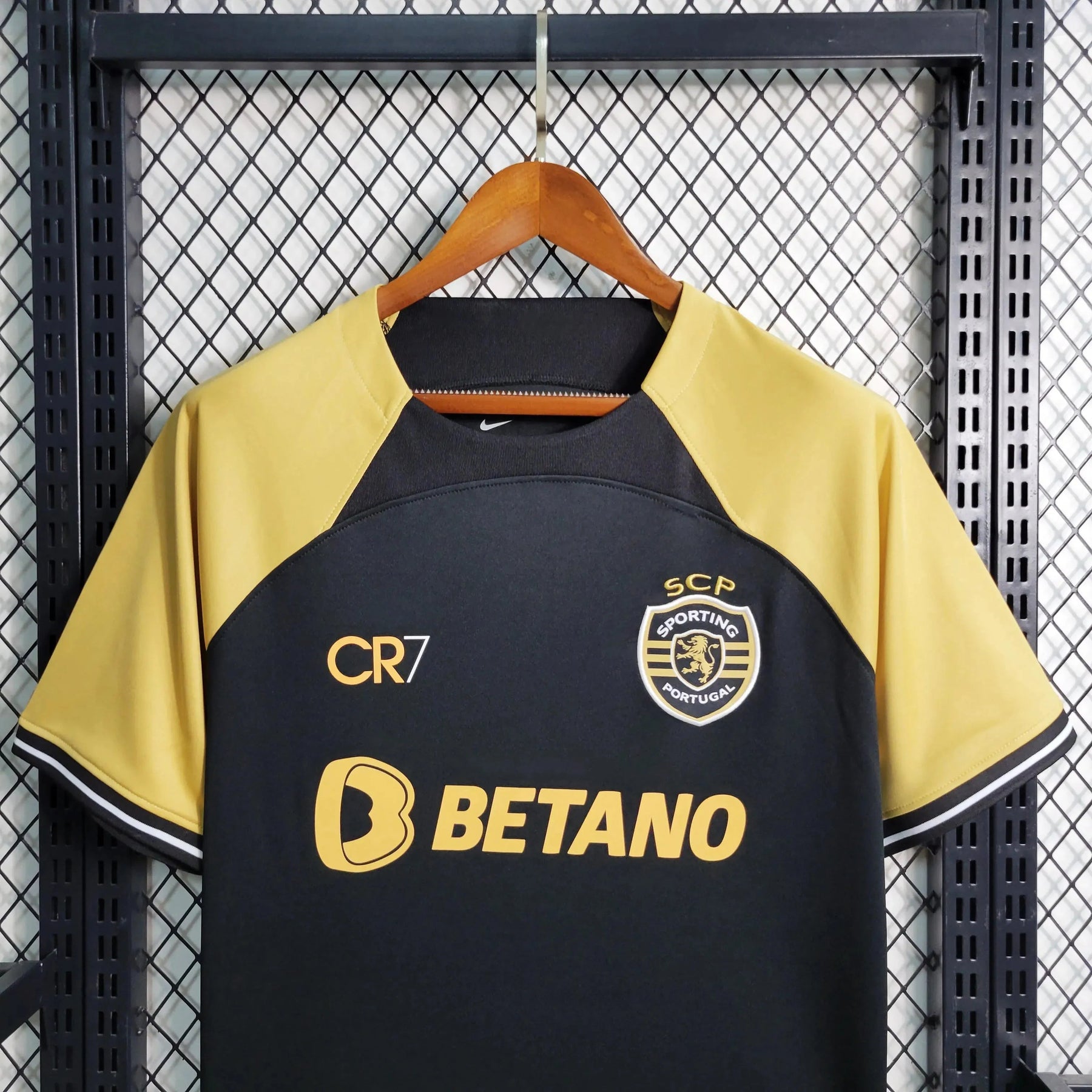 "Camisa Sporting Away II 23/24 - Torcedor Masculina Preta CR7 - Netmantos"