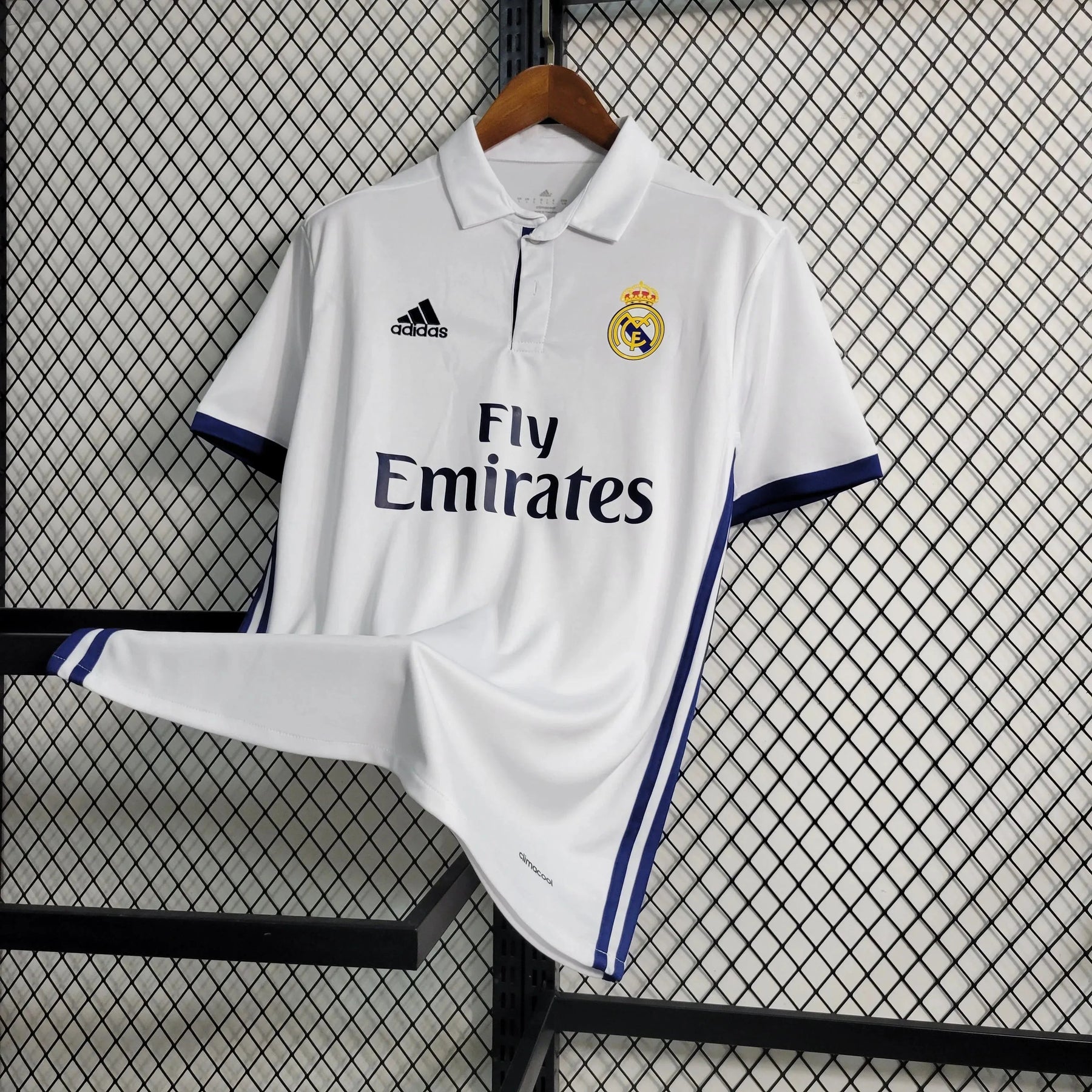 "Camisa Real Madrid Retrô 16/17 - Torcedor Masculina Branca - Netmantos"
