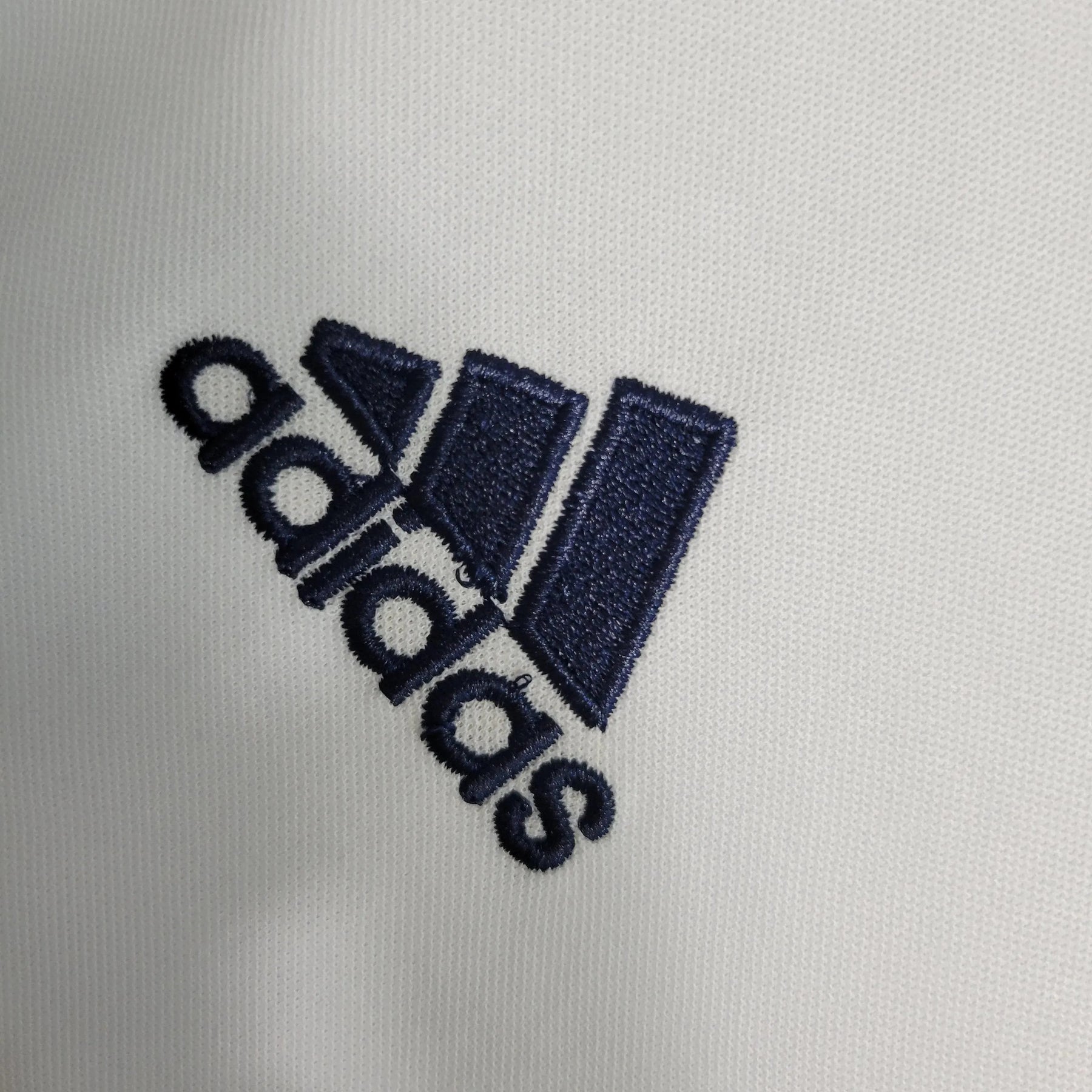 "Camisa Real Madrid Retrô 16/17 - Torcedor Masculina Branca - Netmantos"