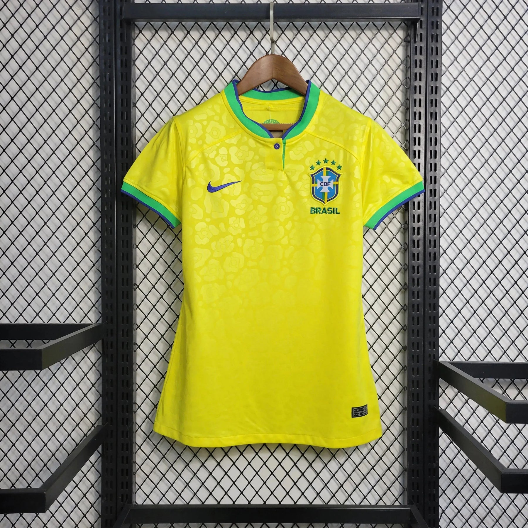 "Camisa Brasil Home 22/23 - Torcedor Feminina Amarela - Netmantos"