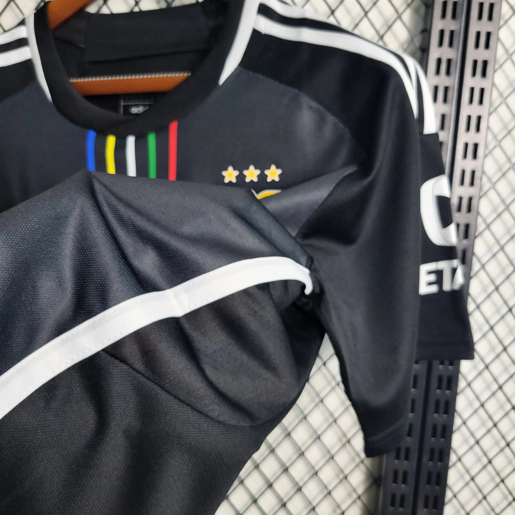 "Camisa Benfica II 23/24 - Torcedor Masculina Preta - Netmantos"