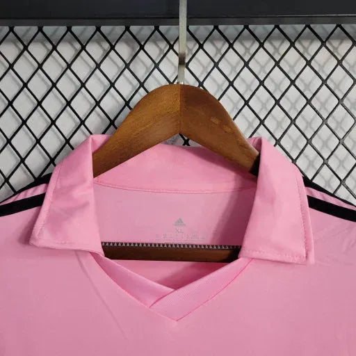 "Camisa Inter Miami Home 22/23 - Torcedor Masculina Rosa + Patch Messi - Netmantos"