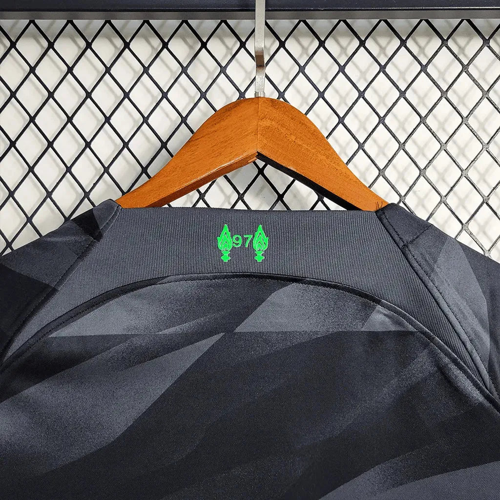 Camisa Liverpool Goleiro 23/24 - Torcedor Masculina Preta e Verde - Netmantos