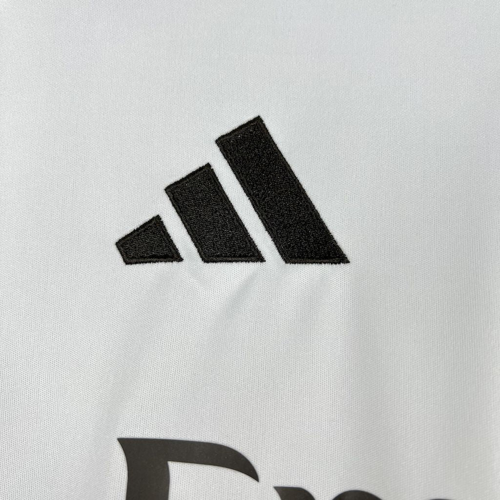 Camisa Real Madrid Home 25/26 - Torcedor Masculina Manga Longa Branca