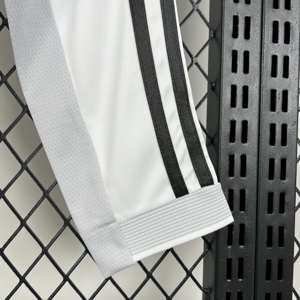 Camisa Real Madrid Home 25/26 - Torcedor Masculina Manga Longa Branca