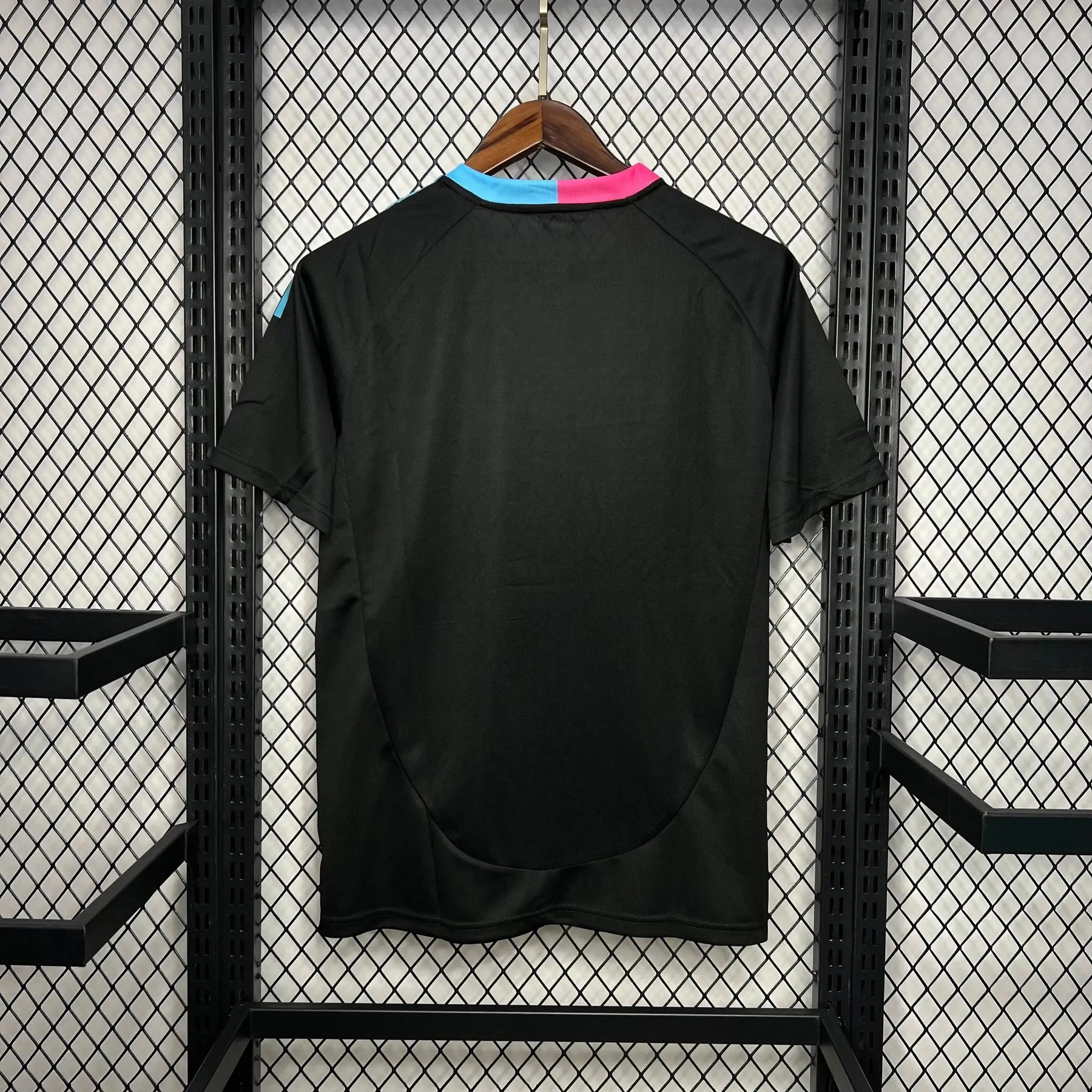 Camisa Inter Miami Edição Especial 24/25 - Torcedor Masculina Preta, Azul e Rosa - Netmantos
