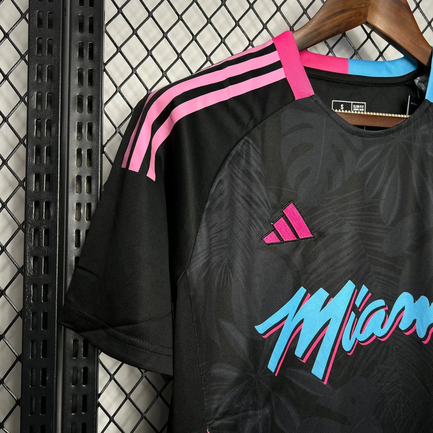 Camisa Inter Miami Edição Especial 24/25 - Torcedor Masculina Preta, Azul e Rosa - Netmantos