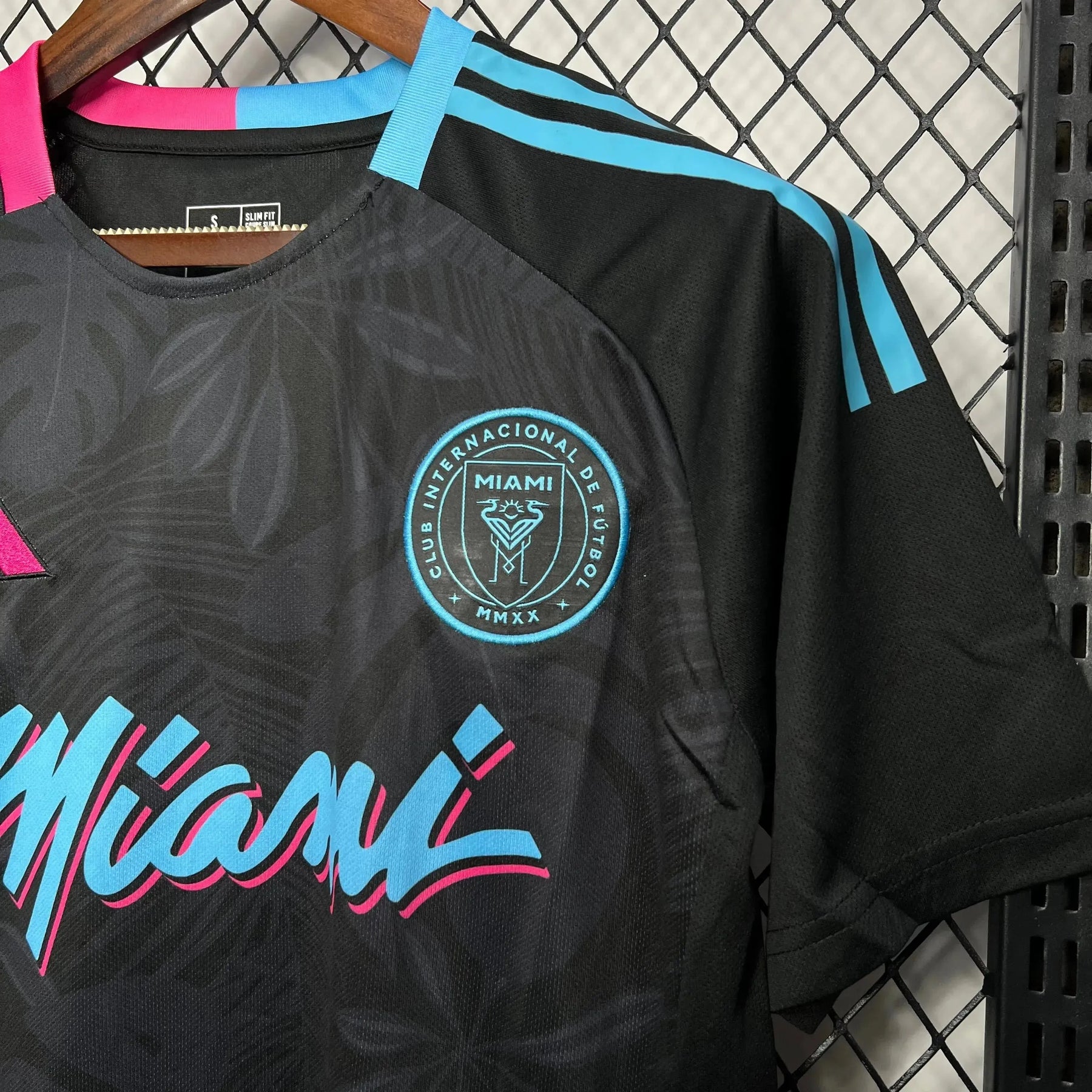 Camisa Inter Miami Edição Especial 24/25 - Torcedor Masculina Preta, Azul e Rosa - Netmantos