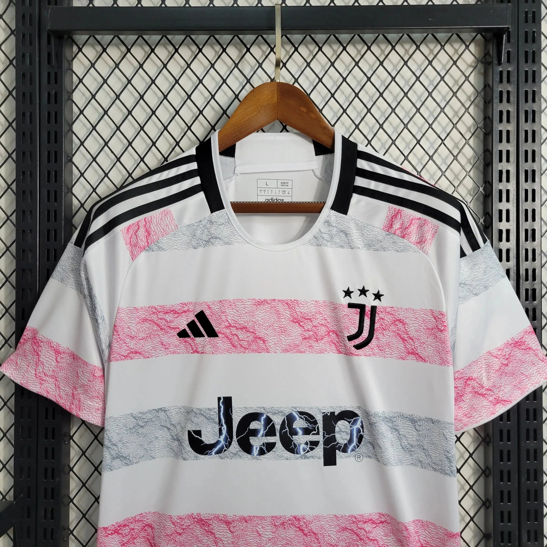 Camisa Juventus Away 23/24 - Torcedor Masculina Branca e Rosa - Netmantos