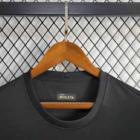 "Camisa Santista Pelé 1000 Gols - Torcedor Masculina Preta - Netmantos"