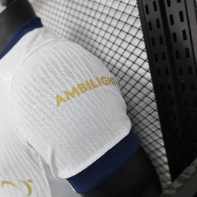 "Camisa Barcelona COLDPLAY 25/26 - Jogador Masculina Branca - Netmantos"