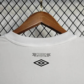"Camisa Santista Home 24/25 - Torcedor Masculina Branca + Patrocínios - Netmantos"
