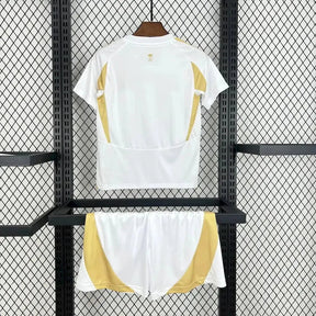 "Camisa Al-Nassr Third Away 24/25 - Torcedor Infantil Branca e Dourada - Netmantos"