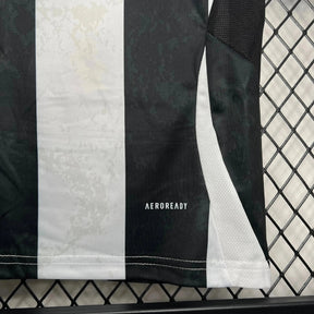 "Camisa Juventus Home 24/25 - Torcedor Infantil Preta e Branca - Netmantos"