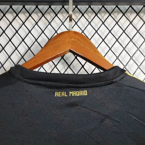 "Camisa Real Madrid Away Retrô 2011/12 - Torcedor Masculina Preta Manga Longa - Netmantos"