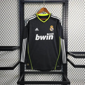 "Camisa Real Madrid Away Retrô 2010/11 - Torcedor Masculina Preta e Verde Manga Longa - Netmantos"