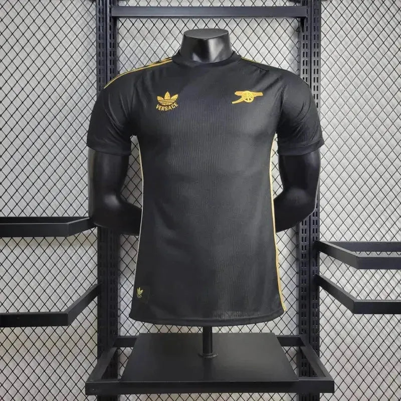 "Camisa Arsenal VERSACE 24/25 - Jogador Masculina Preta - Netmantos"