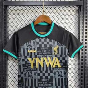 "Camisa Liverpool x Lebron James 24/25 - Torcedor Infantil Preta e Dourada - Netmantos"