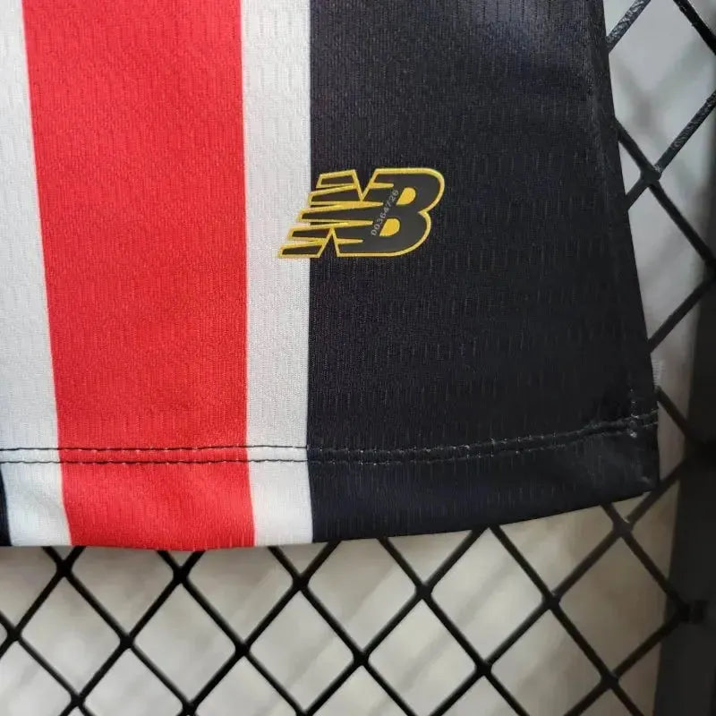 "Camisa São Paulo Away 24/25 - Torcedor Feminina Vermelha e Preta New Balance - Netmantos"