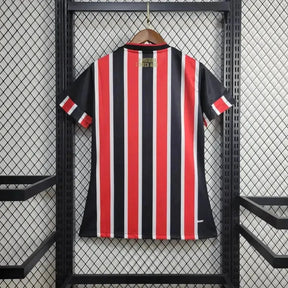 "Camisa São Paulo Away 24/25 - Torcedor Feminina Vermelha e Preta New Balance - Netmantos"