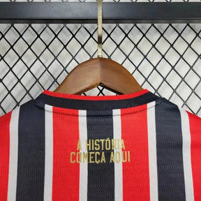 "Camisa São Paulo Away 24/25 - Torcedor Infantil Vermelha e Preta New Balance - Netmantos"