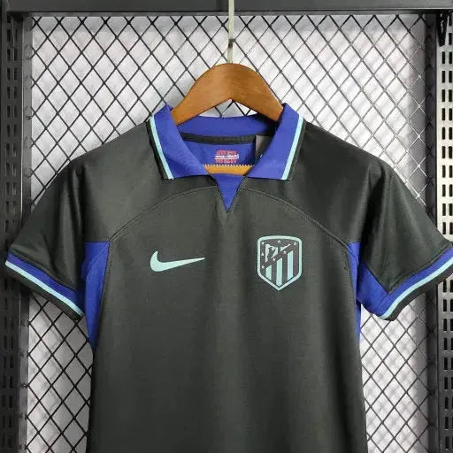 "Camisa Atlético de Madrid Away 22/23 - Torcedor Infantil Preta - Netmantos"
