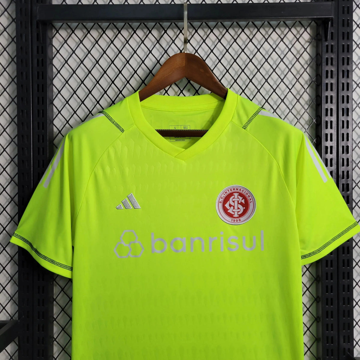 "Camisa Sport Club Internacional Goleiro 23/24 - Torcedor Masculina Verde Fluorescente - Netmantos"