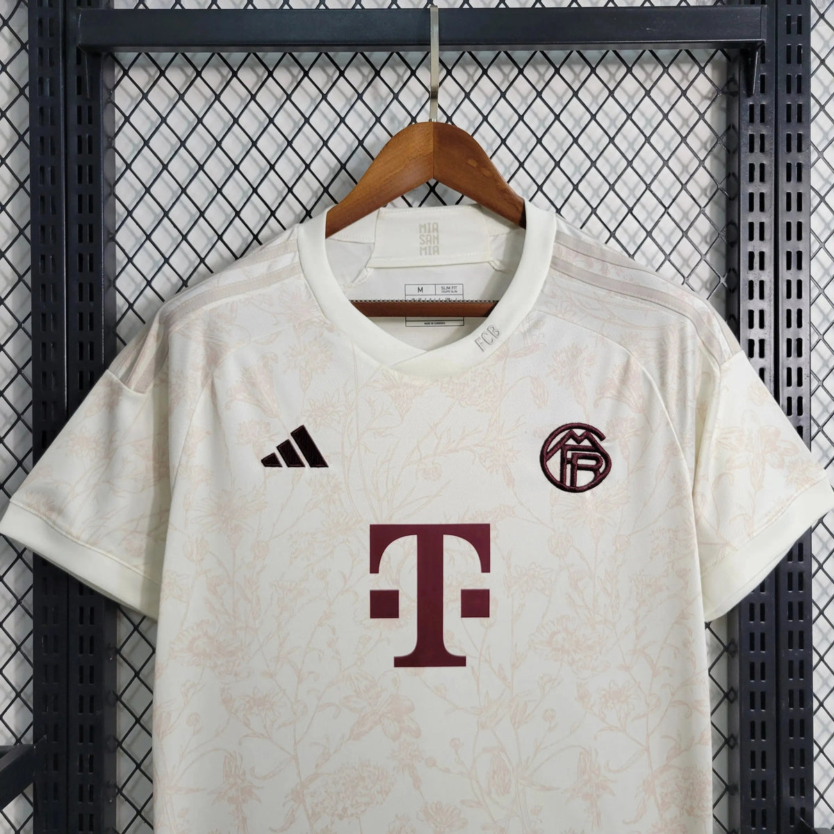 "Camisa Bayern Munchen Third Away 23/24 - Torcedor Masculina Branca - Netmantos"