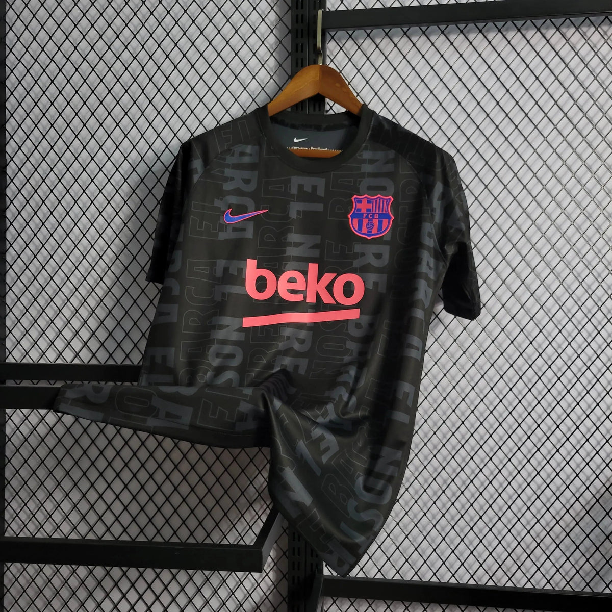 "Camisa Barcelona Treino 2022 - Torcedor Masculina Preta e Roxa - Netmantos"