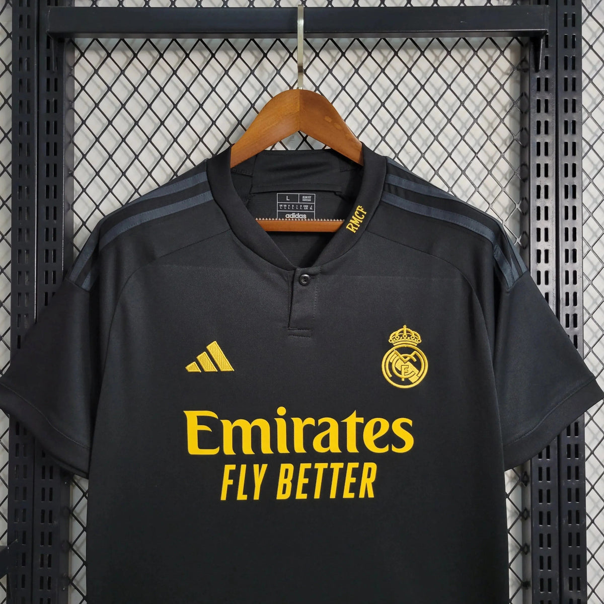 "Camisa Real Madrid Away II 23/24 - Torcedor Masculina Preta e Amarela - Netmantos"
