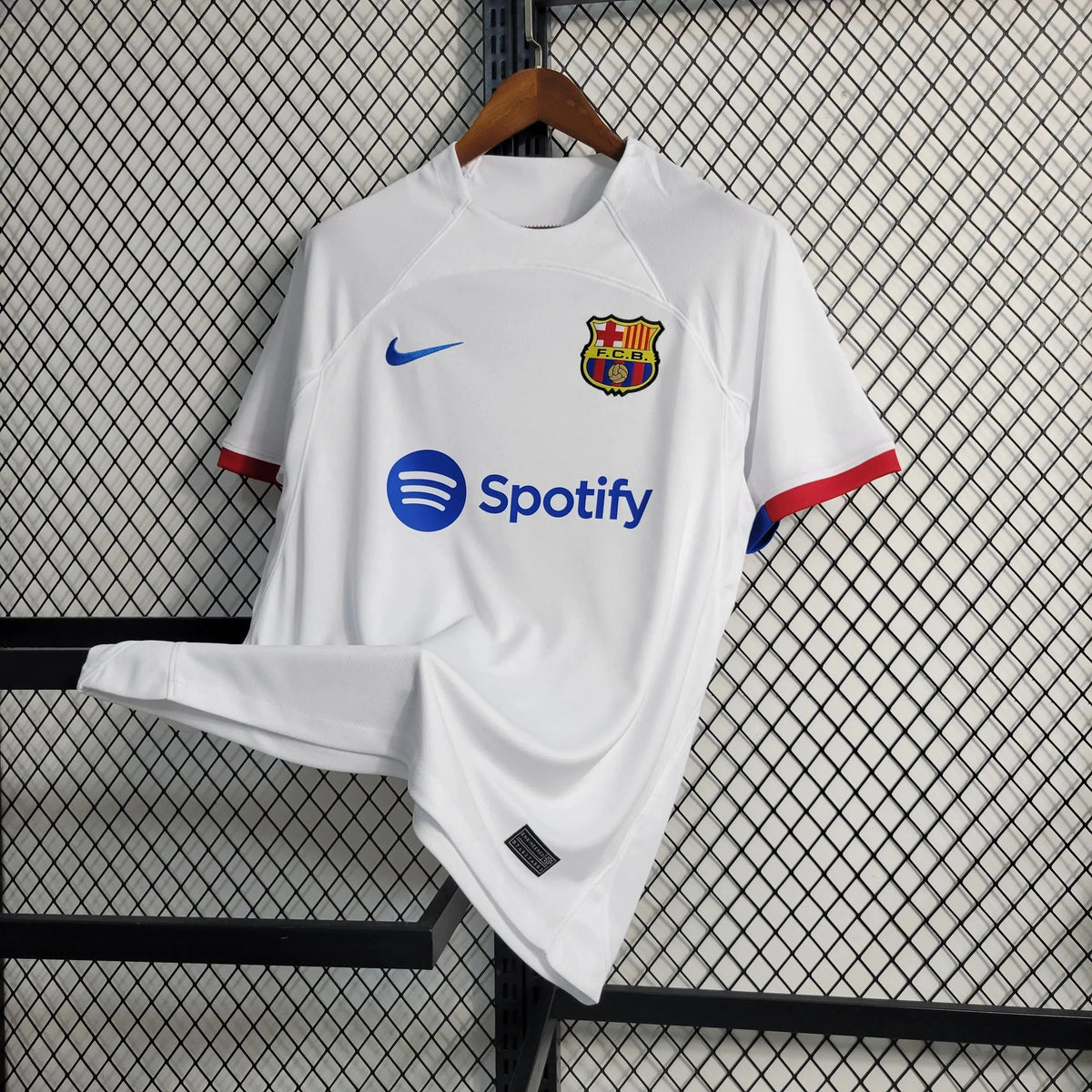 "Camisa Barcelona Away 23/24 - Torcedor Masculina Branca - Netmantos"