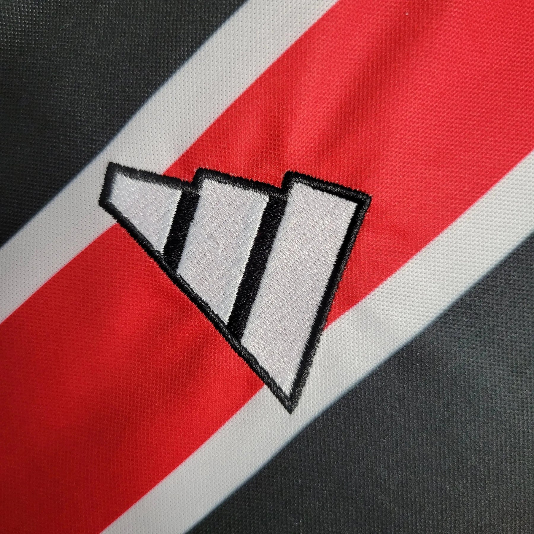 "Camisa São Paulo Away 23/24 - Torcedor Masculina Preto e Vermelho - Netmantos"