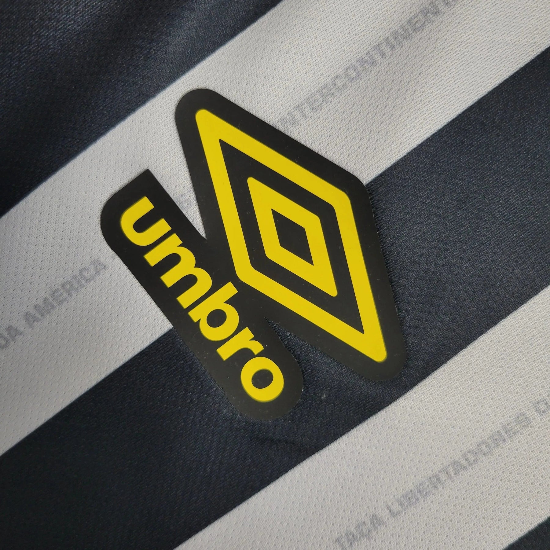 "Camisa Santista Away 23/24 - Torcedor Masculina Preta e Branca - Netmantos"