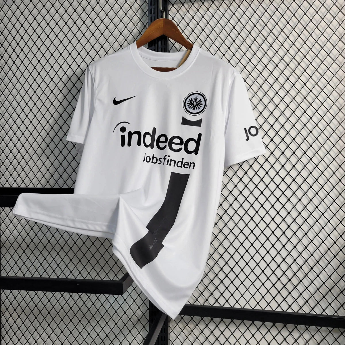 "Camisa Eintracht Frankfurt Edição Especial 23/24 - Torcedor Masculina Branca - Netmantos"