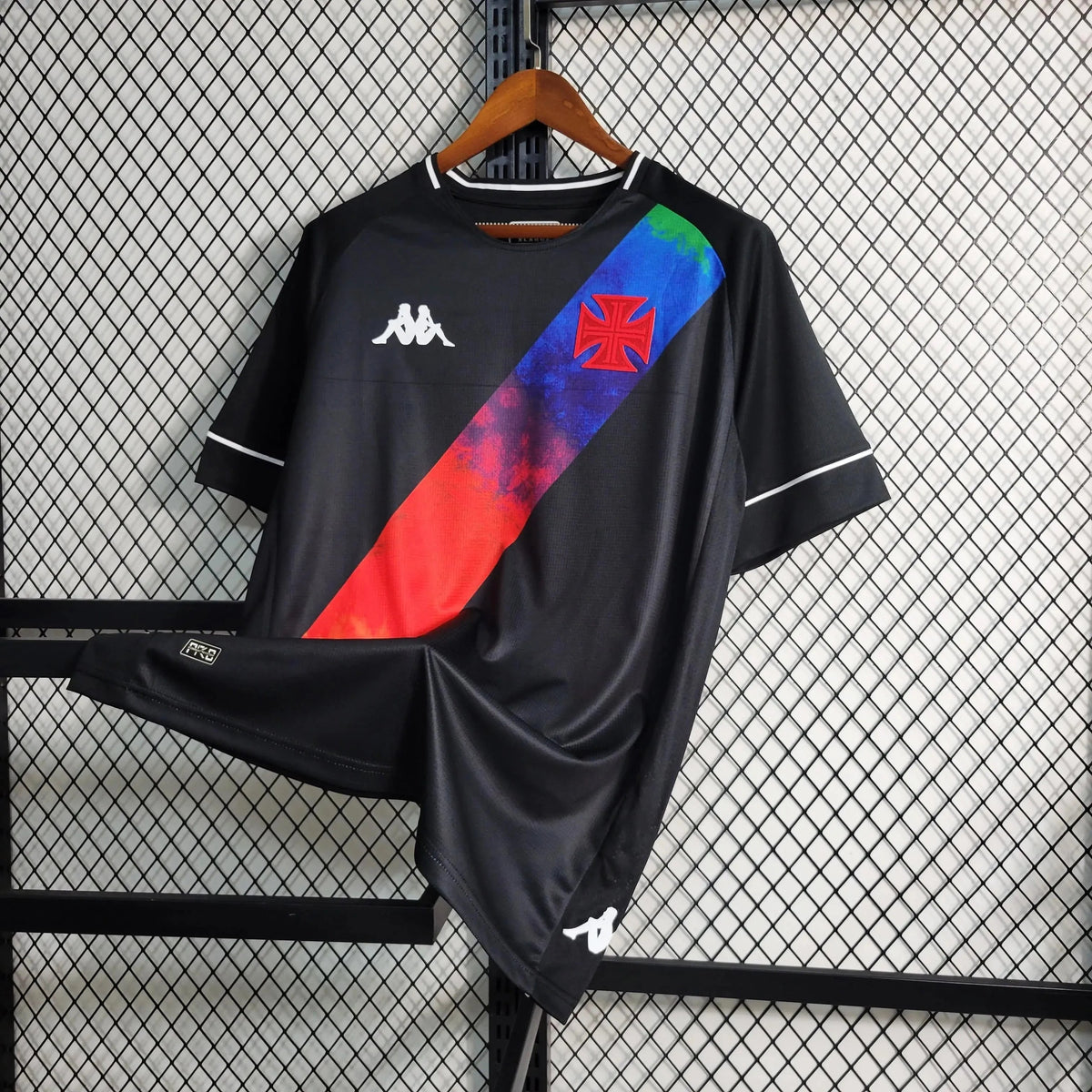 "Camisa Vasco Edição Especial LGBT 21/22 - Torcedor Masculina Preta - Netmantos"