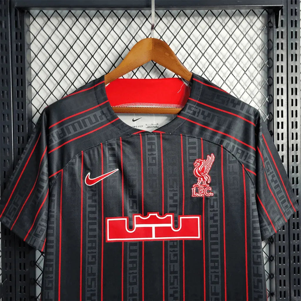 Camisa Liverpool x Lebron James 23/24 - Torcedor Masculina - Netmantos