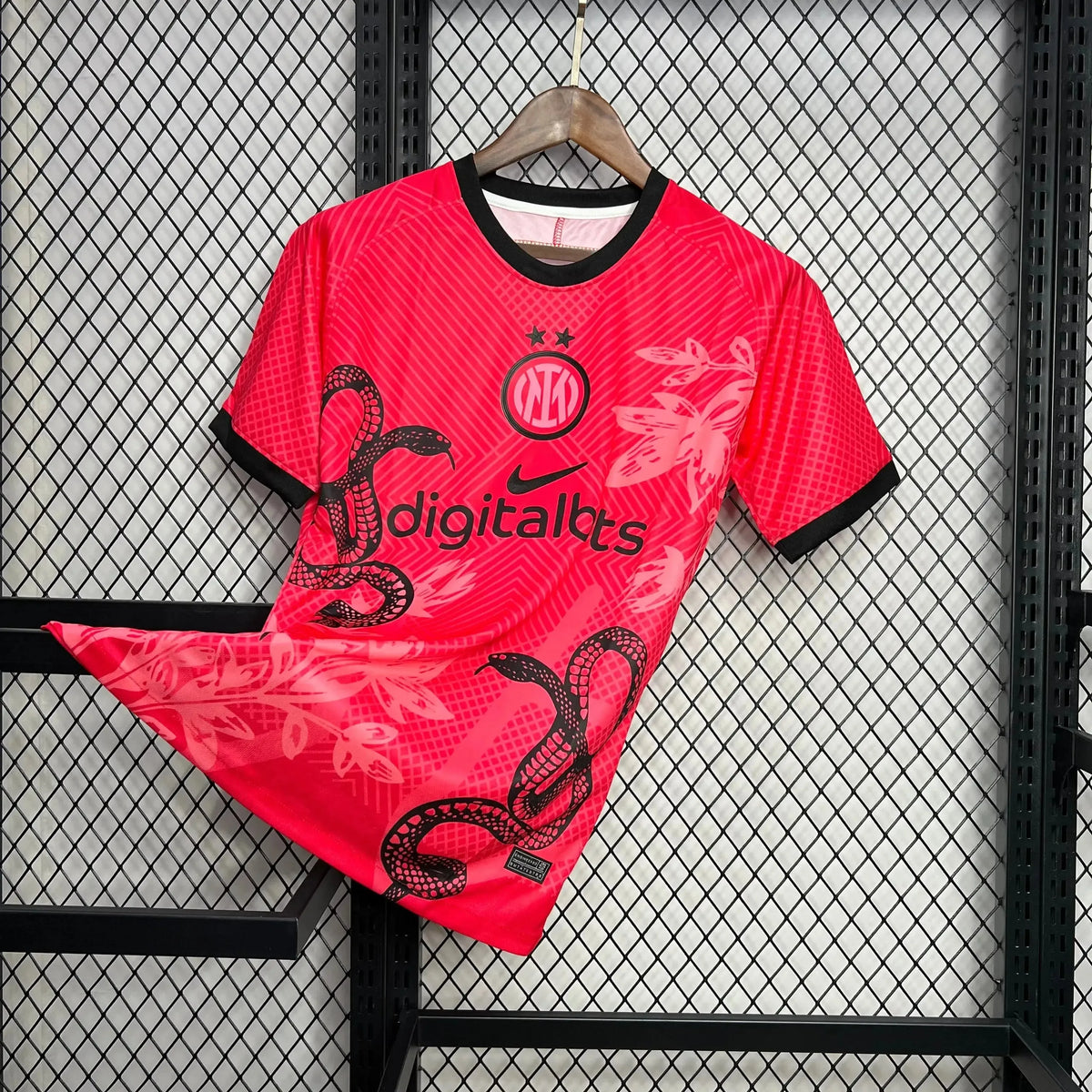 Camisa Inter de Milão Edição Especial 24/25 - Torcedor Masculina Dragão Rosa/Vermelha - Netmantos