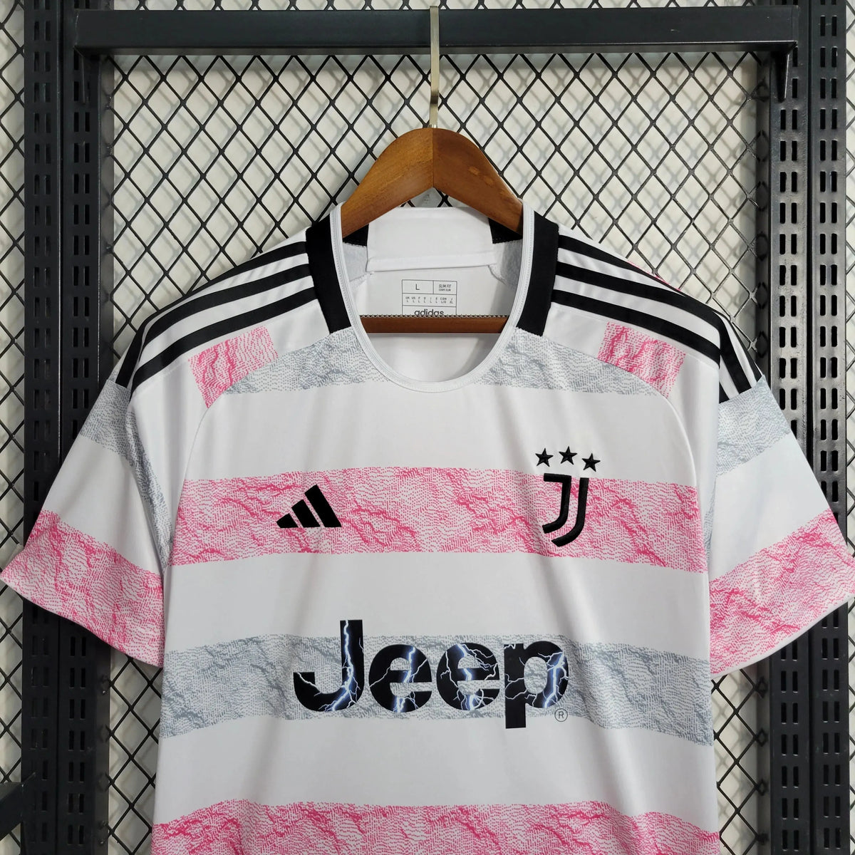 Camisa Juventus Away 23/24 - Torcedor Masculina Branca e Rosa - Netmantos