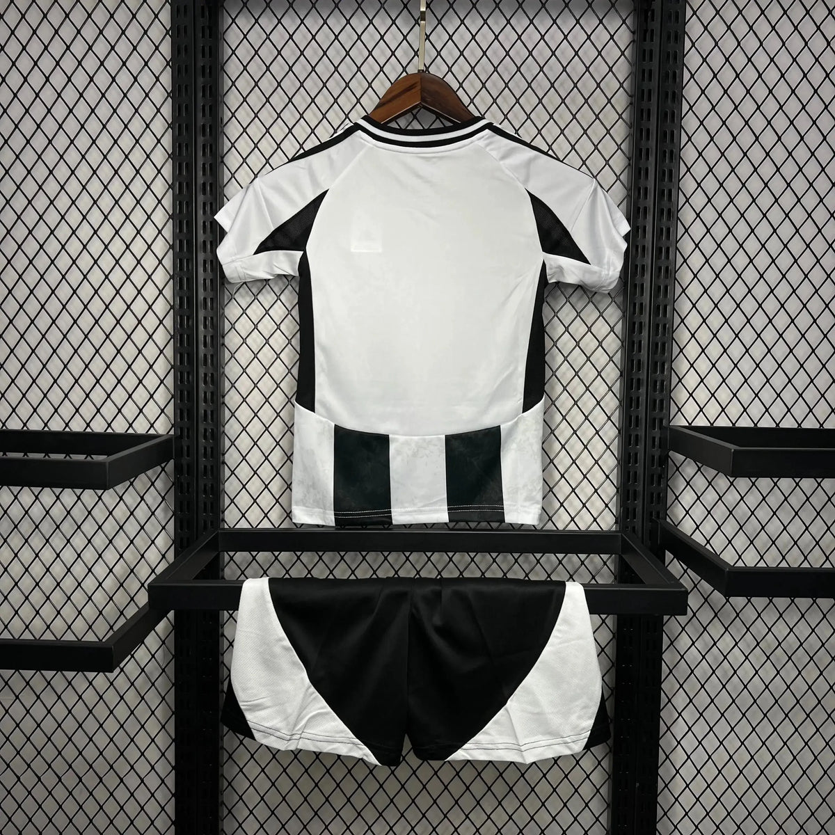 Camisa Juventus Home 24/25 - Torcedor Infantil Preta e Branca - Netmantos