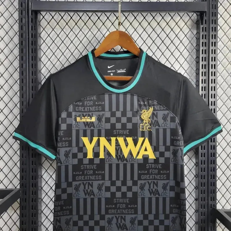 Camisa Liverpool x Lebron James 24/25 - Torcedor Masculina Preta e Dourada - Netmantos