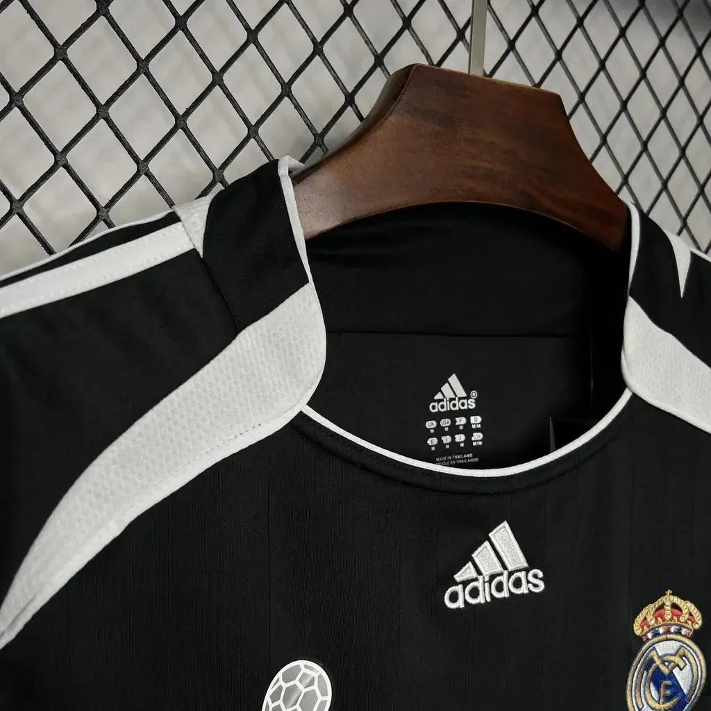 Camisa Real Madrid Retrô Third Away 2006/07 - Torcedor Masculina Preta - Netmantos